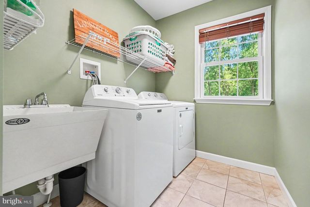 21 JENNIFER DR, Bernville, PA 19506
