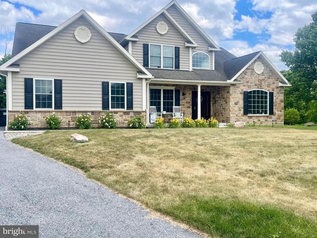 21 JENNIFER DR, Bernville, PA 19506