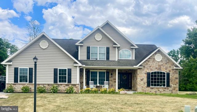 21 JENNIFER DR, Bernville, PA 19506