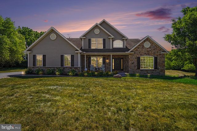 21 JENNIFER DR, Bernville, PA 19506