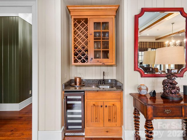 305 Clubhouse Lane B-301, Mill Spring, NC 28756