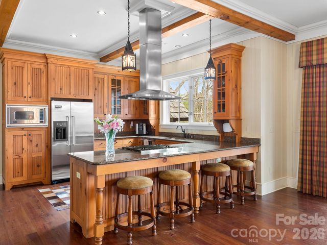 305 Clubhouse Lane B-301, Mill Spring, NC 28756