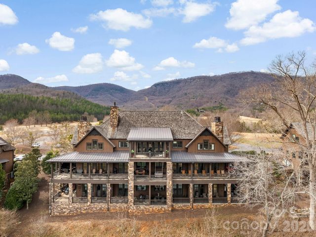 305 Clubhouse Lane B-301, Mill Spring, NC 28756