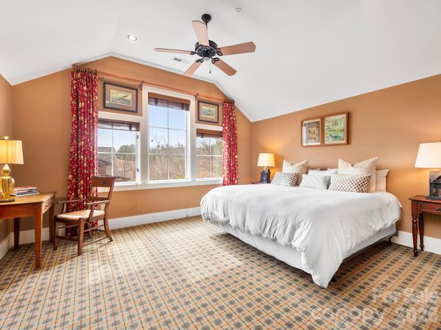 305 Clubhouse Lane B-301, Mill Spring, NC 28756