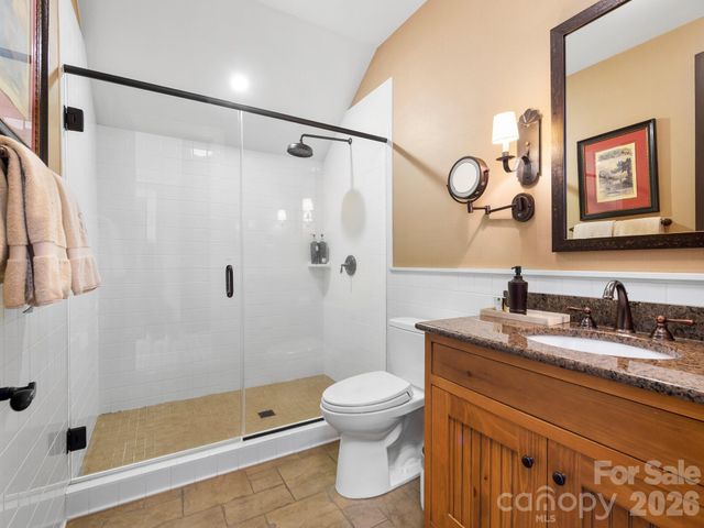 305 Clubhouse Lane B-301, Mill Spring, NC 28756