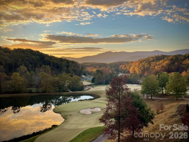 305 Clubhouse Lane B-301, Mill Spring, NC 28756