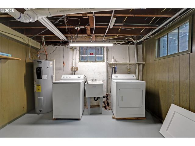 3829 Ne 28TH Ave, Portland, OR 97212