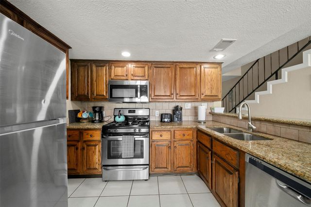 7041 Kingston Cove Lane 254, Willis, TX 77318