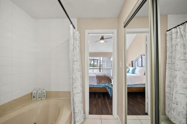 7041 Kingston Cove Lane 254, Willis, TX 77318
