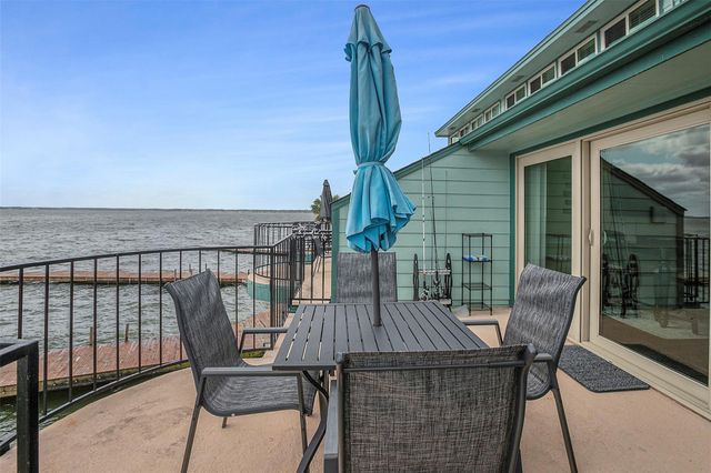 7041 Kingston Cove Lane 254, Willis, TX 77318