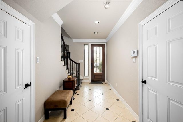 5513 Livorno Way, Houston, TX 77021