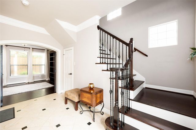 5513 Livorno Way, Houston, TX 77021