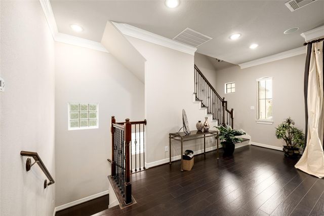 5513 Livorno Way, Houston, TX 77021