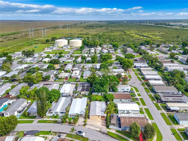 21771 NW 6th St, Pembroke Pines, FL 33029