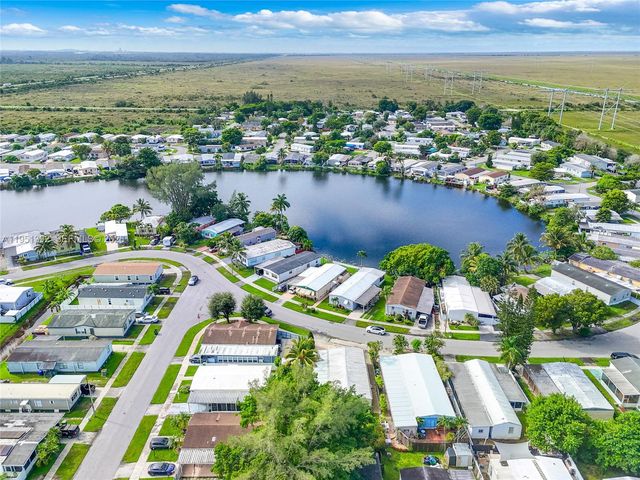 21771 NW 6th St, Pembroke Pines, FL 33029
