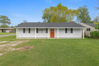 728 W Lyons Street, Sulphur, LA 70663