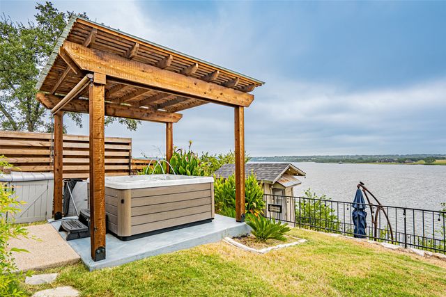 1721 Anaconda Trail, Granbury, TX 76048