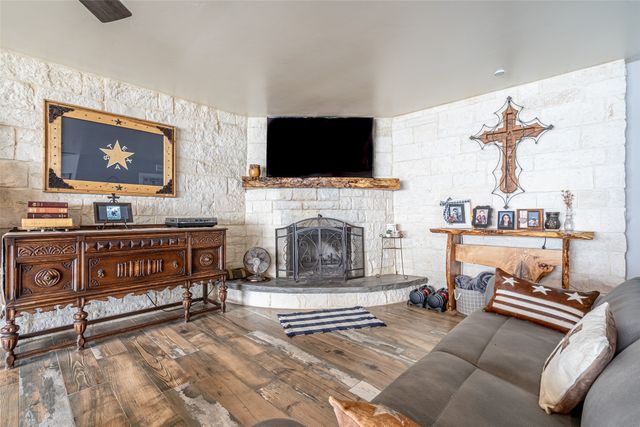 1721 Anaconda Trail, Granbury, TX 76048