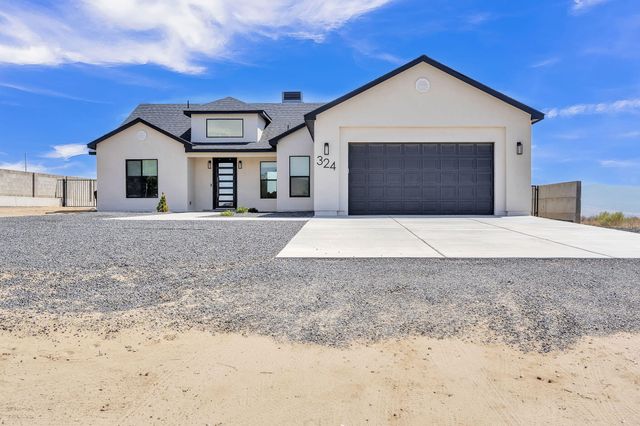 324 2nd Street NE, Rio Rancho, NM 87124