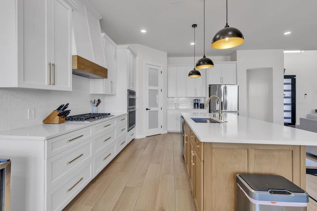 324 2nd Street NE, Rio Rancho, NM 87124