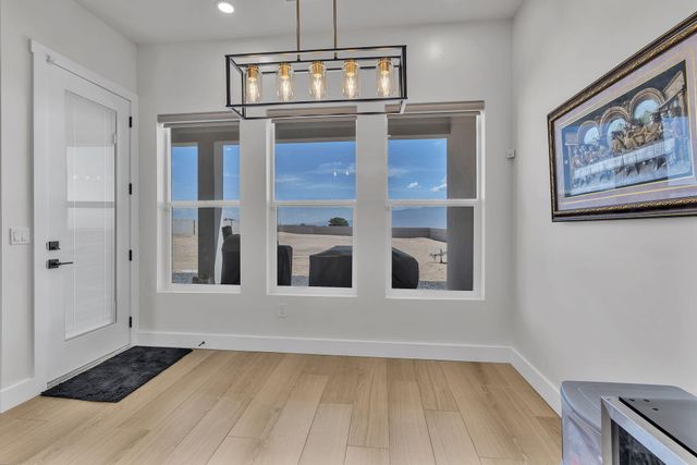 324 2nd Street NE, Rio Rancho, NM 87124