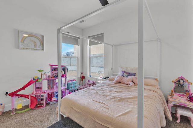 324 2nd Street NE, Rio Rancho, NM 87124