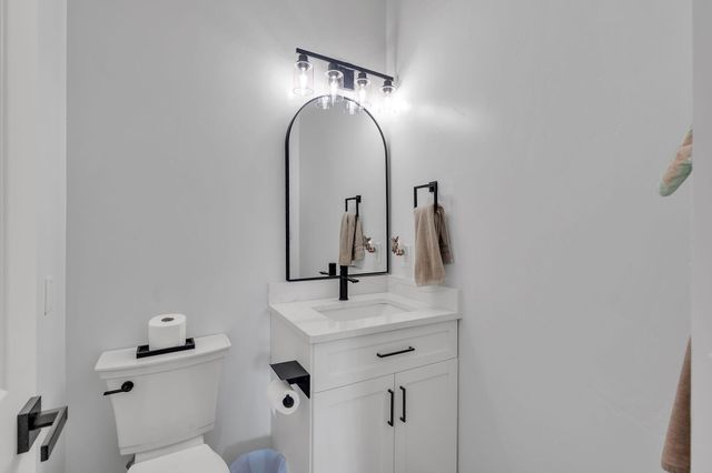 324 2nd Street NE, Rio Rancho, NM 87124