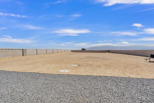 324 2nd Street NE, Rio Rancho, NM 87124