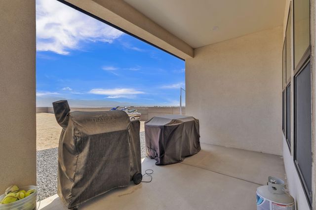 324 2nd Street NE, Rio Rancho, NM 87124