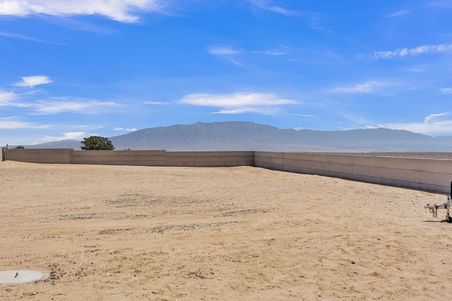 324 2nd Street NE, Rio Rancho, NM 87124