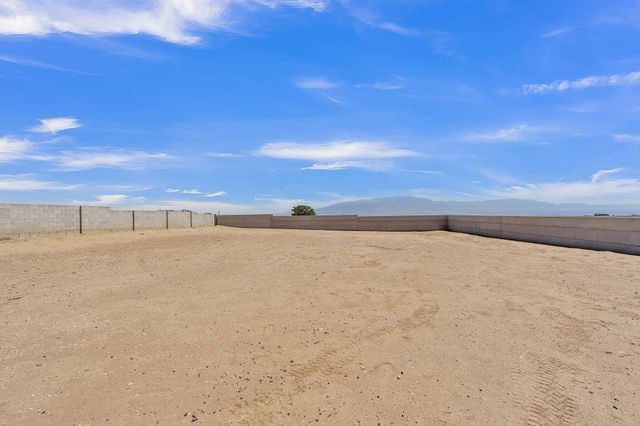 324 2nd Street NE, Rio Rancho, NM 87124