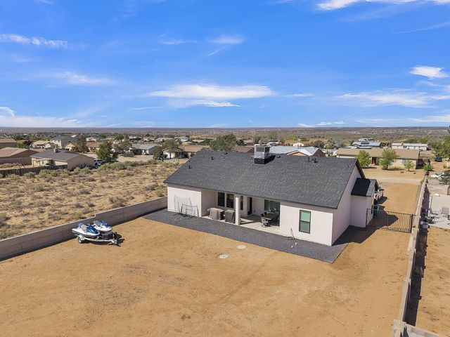 324 2nd Street NE, Rio Rancho, NM 87124