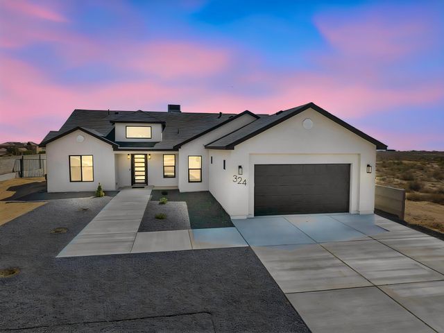324 2nd Street NE, Rio Rancho, NM 87124