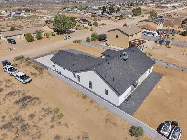324 2nd Street NE, Rio Rancho, NM 87124