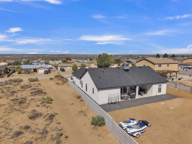324 2nd Street NE, Rio Rancho, NM 87124