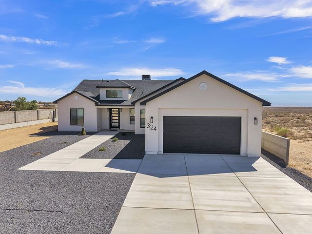 324 2nd Street NE, Rio Rancho, NM 87124
