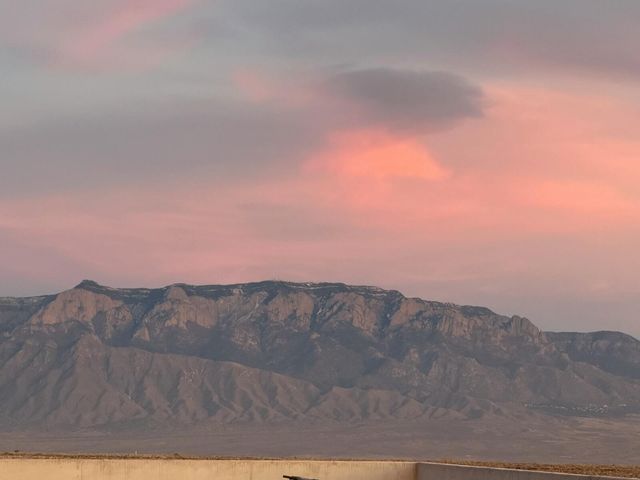 324 2nd Street NE, Rio Rancho, NM 87124