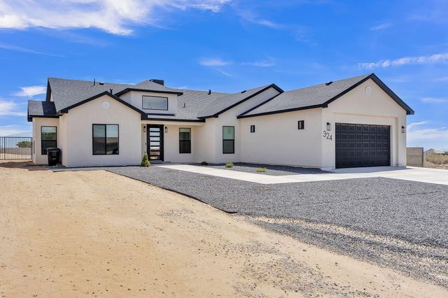 324 2nd Street NE, Rio Rancho, NM 87124
