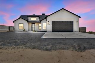 324 2nd Street NE, Rio Rancho, NM 87124