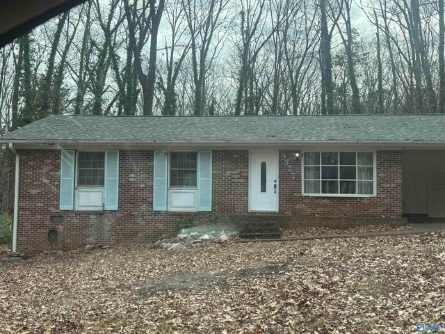 9527 Hemlock Drive, Huntsville, AL 35803