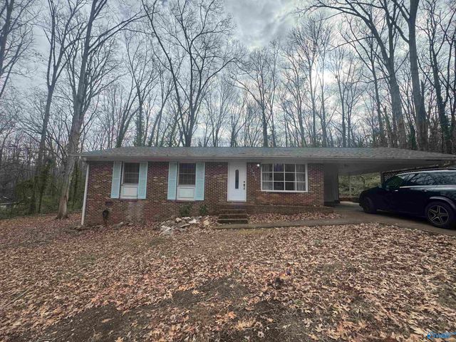 9527 Hemlock Drive, Huntsville, AL 35803