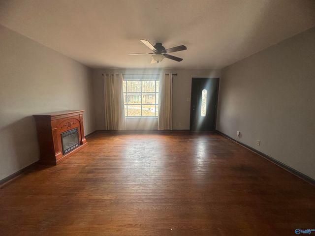 9527 Hemlock Drive, Huntsville, AL 35803