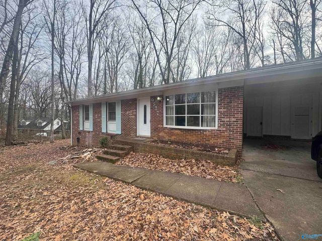 9527 Hemlock Drive, Huntsville, AL 35803