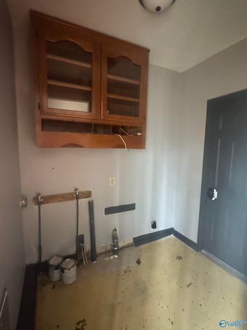 9527 Hemlock Drive, Huntsville, AL 35803