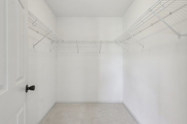 2060 Lyndhurst Lane, Aurora, IL 60503