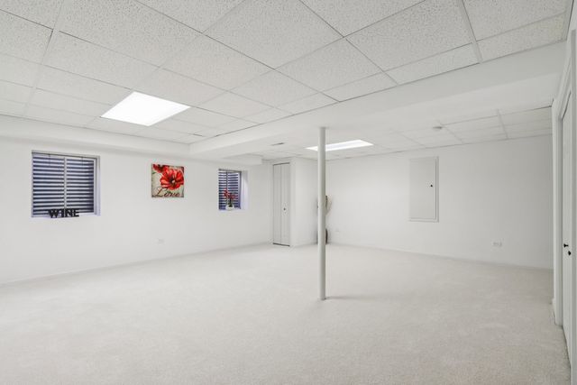 2060 Lyndhurst Lane, Aurora, IL 60503