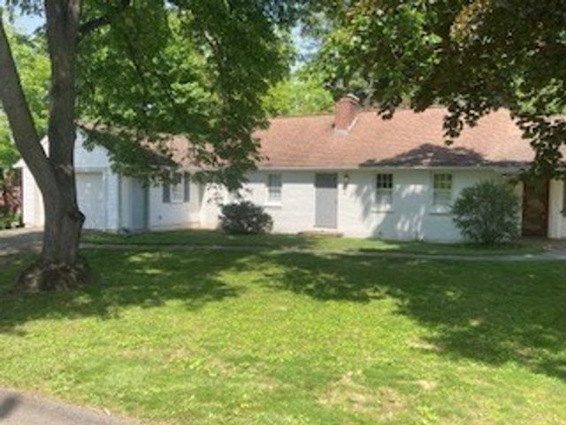 1006 South East Street, Amherst, MA 01002