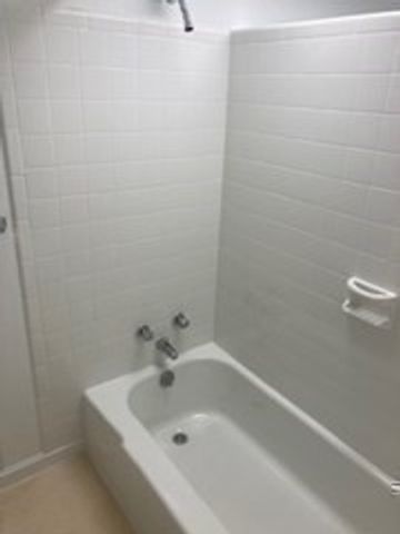 1006 South East Street, Amherst, MA 01002