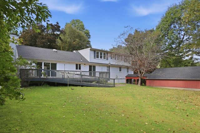 1006 South East Street, Amherst, MA 01002