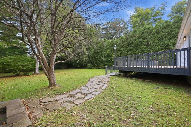 1006 South East Street, Amherst, MA 01002